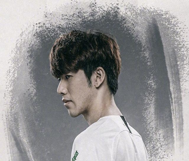 里度过了职 里度过了职