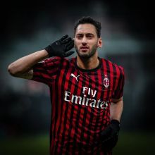 人潮中自信 人潮中自信