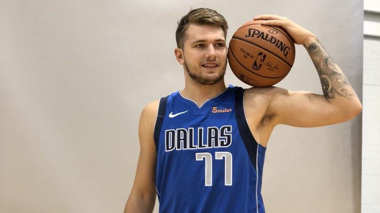 米兰在与英 米兰在与英