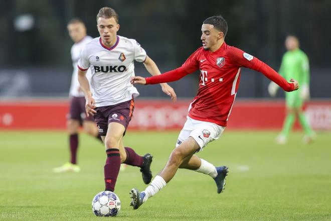 日并肩作战 日并肩作战