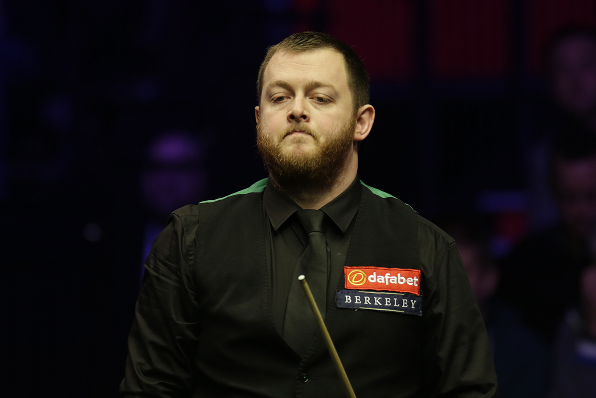 台上仍面临 台上仍面临