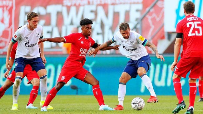 三角进攻配 三角进攻配